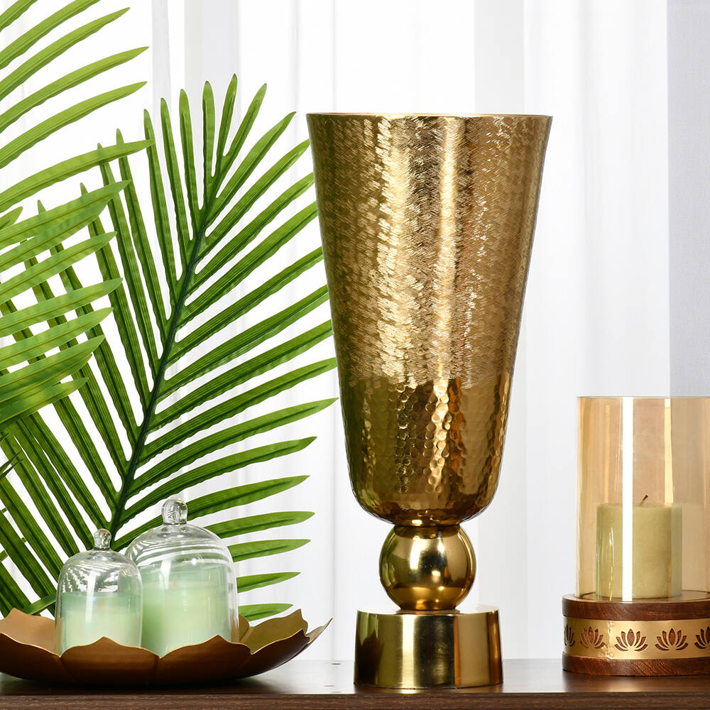 Nilkamal Criss Cross Textured Round Base Metal Medium Size Vase (Gold)