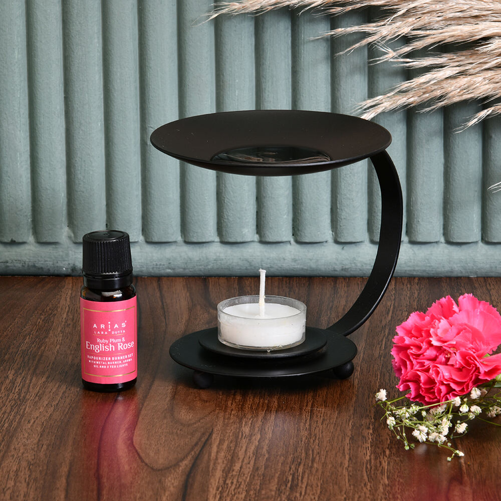 Nilkamal Arias by Lara Dutta Ruby Plum and English Rose Aroma Diffuser Set (Black)