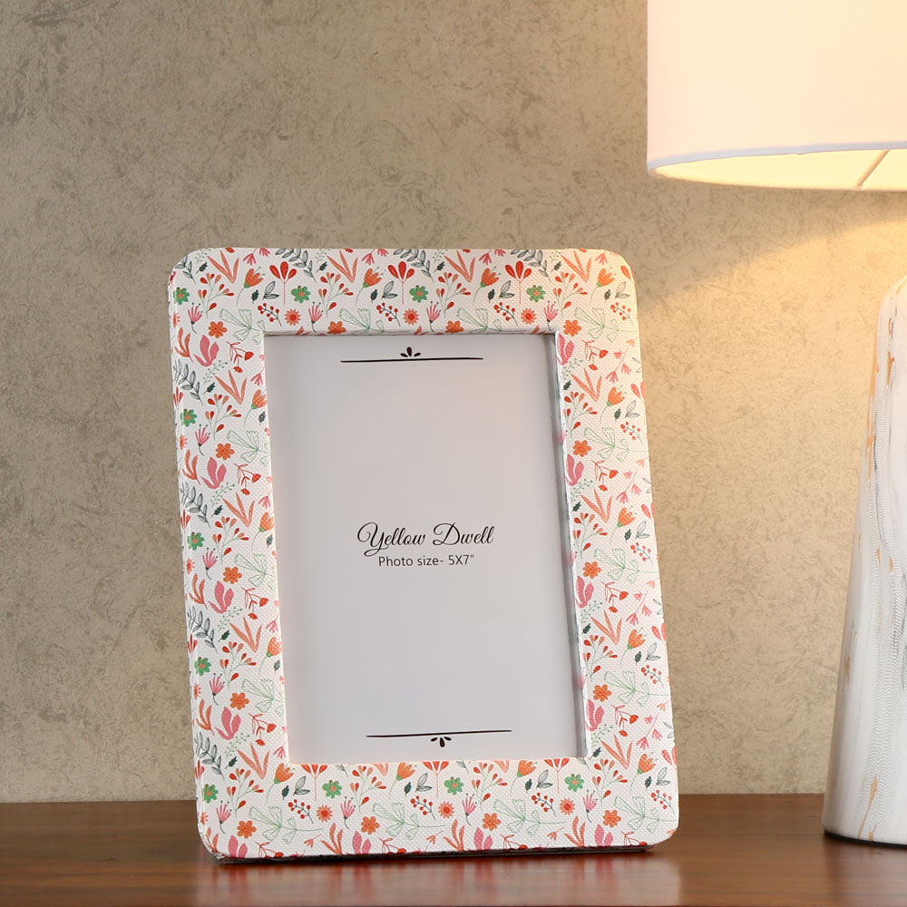 Nilkamal Floral Round Edges Table Photo Frame (Multicolor, 5 x 7 Inch)