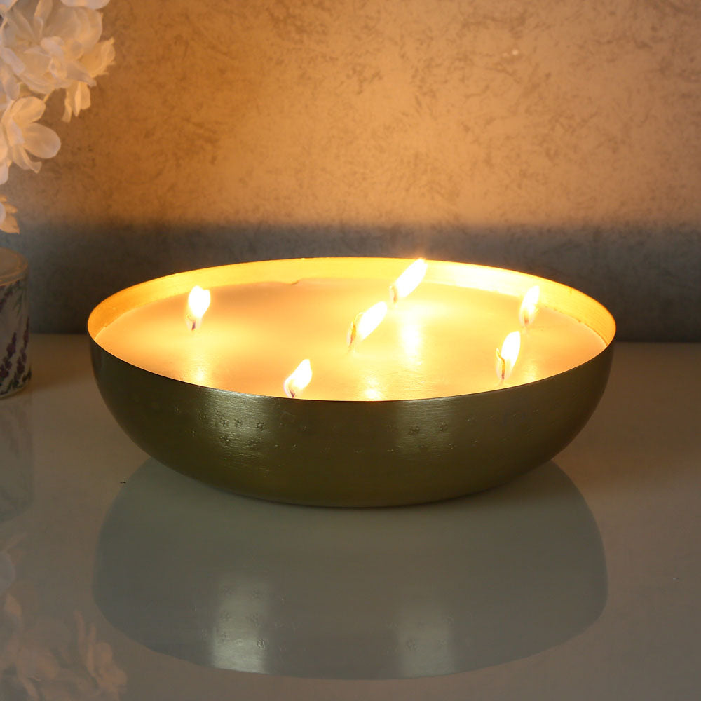 Nilkamal Decorative Metal Urli Bowl with Wax (Large, Gold)