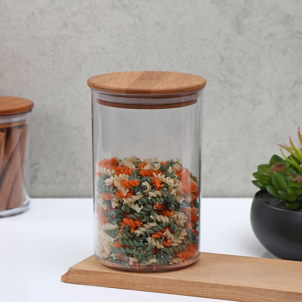 Nilkamal Round Shape 1000 Ml Canister With Bamboo Lid Transparent