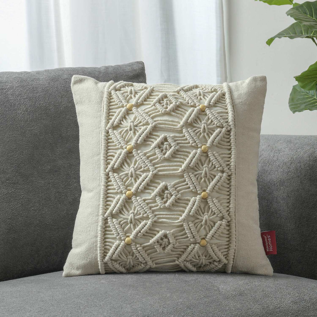 Diamond Beads Cotton & Polyester 16" x 16" Macrame Cushion Cover (White)