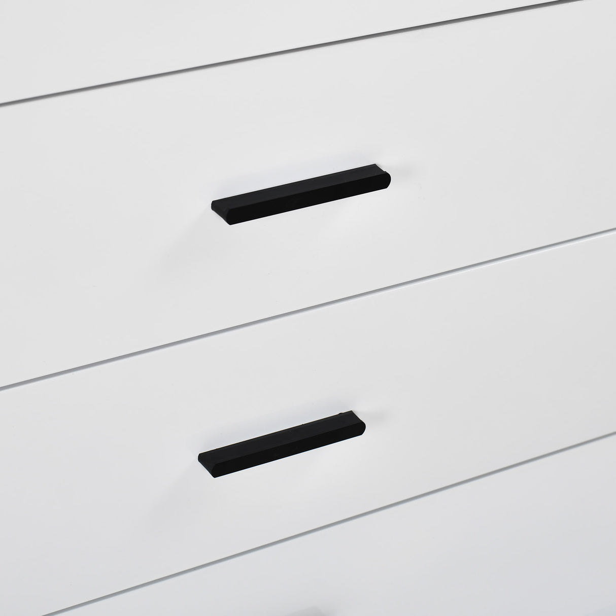 Edur Chest of 4 Drawers (White)