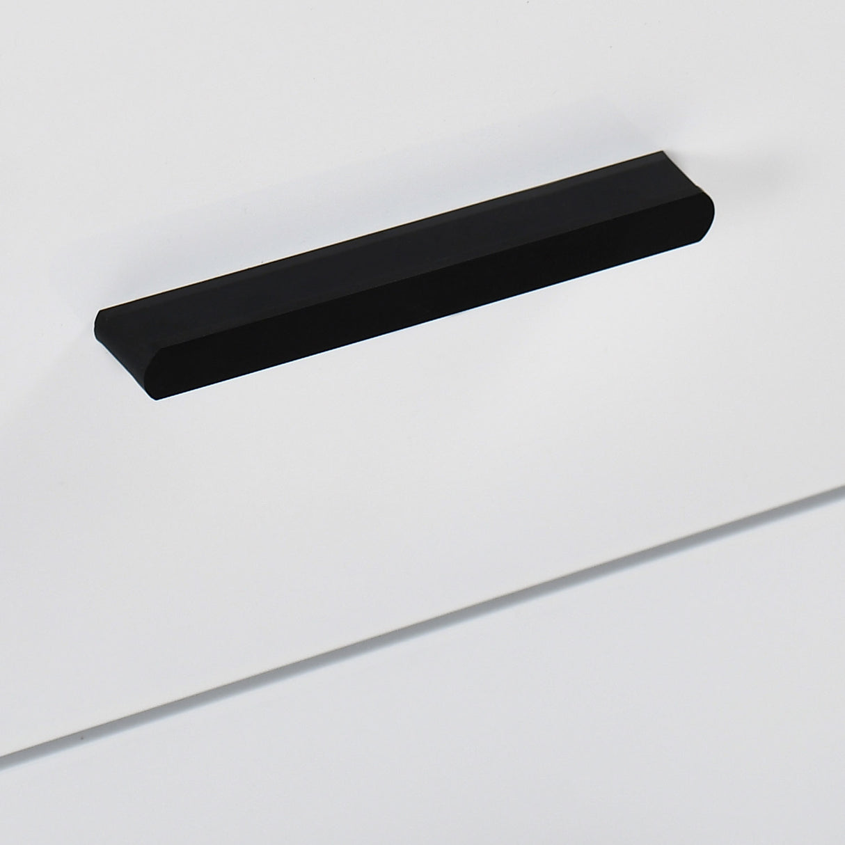 Edur Chest of 4 Drawers (White)