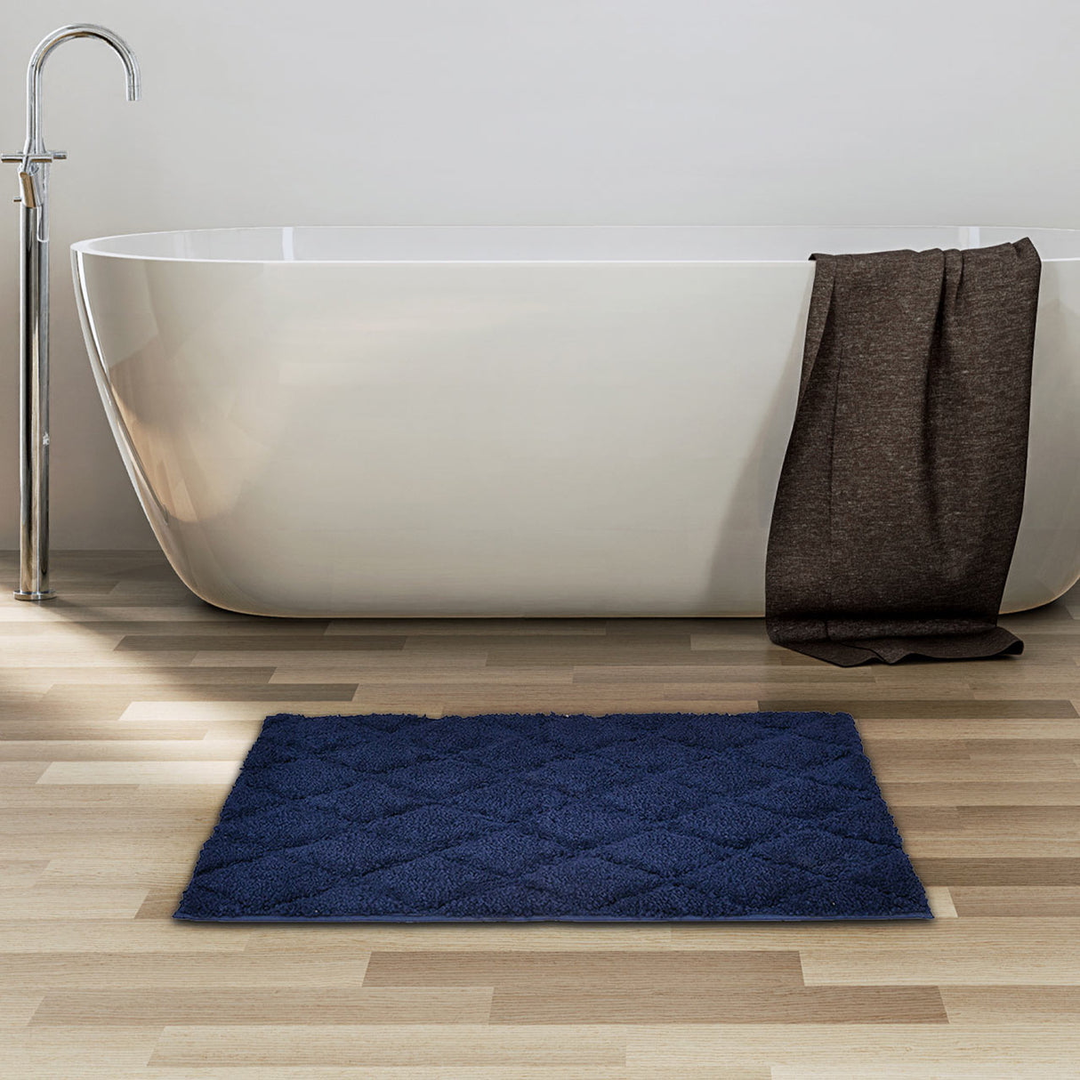 Nilkamal Diamond Polyester 20" x 31" Anti Skid Bath Mat (Navy)
