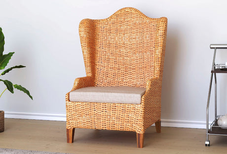 Benefits and features of lounge chairs vs accent chairs