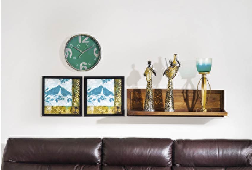 Simple ways to decorate your walls with wall paintings