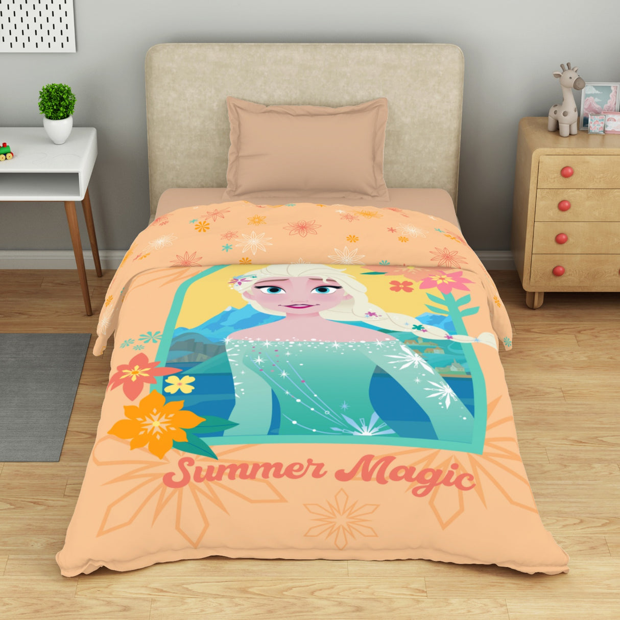 Spaces Disney Frozen 100% Cotton 132 TC Single Quilt - 152 x 228 cm, Light Orange