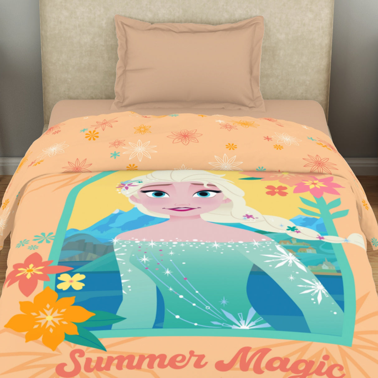 Spaces Disney Frozen 100% Cotton 132 TC Single Quilt - 152 x 228 cm, Light Orange