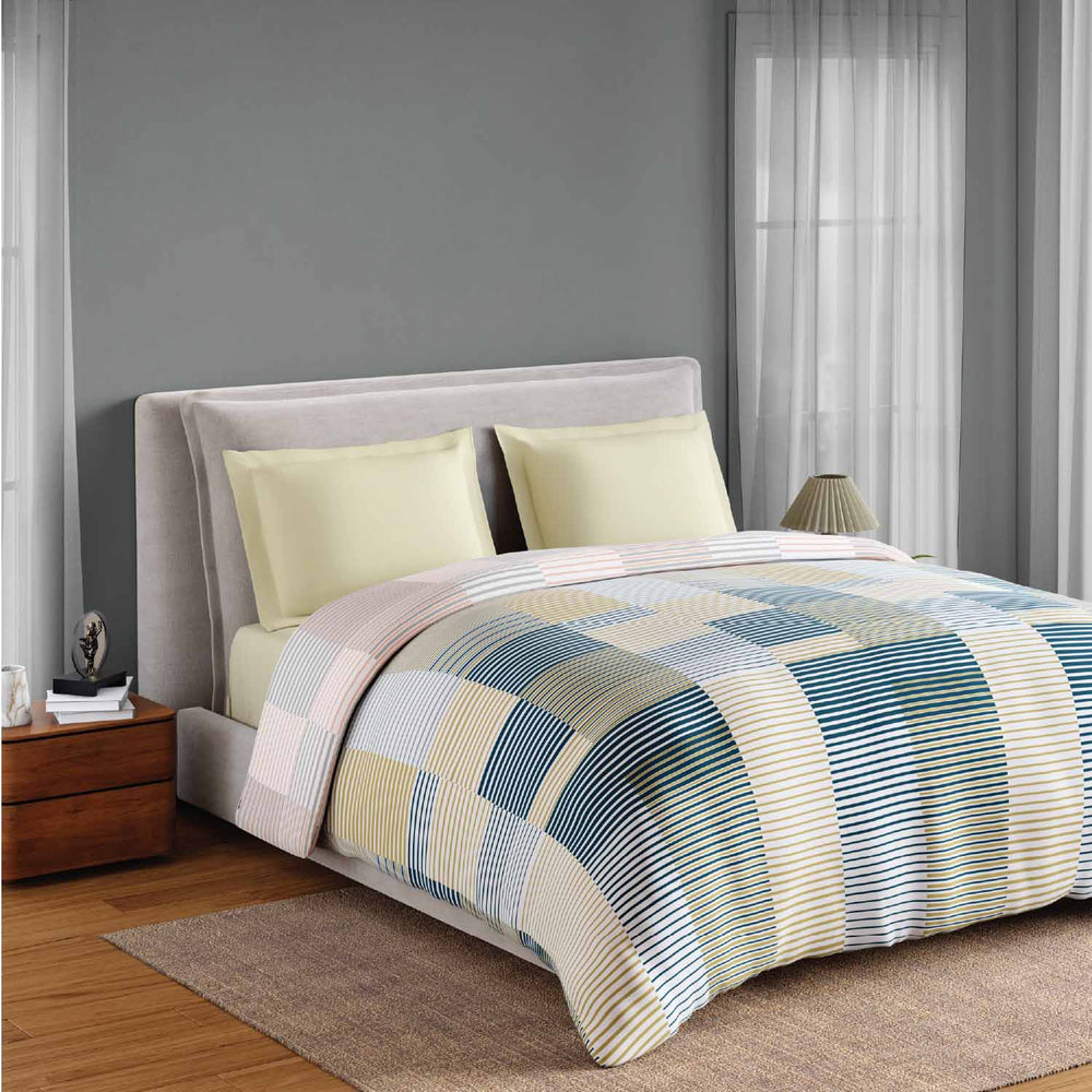 Spaces Fiora 100% Cotton 144 TC Geometric Double Quilt - 88 x 106 Inches, Light Yellow