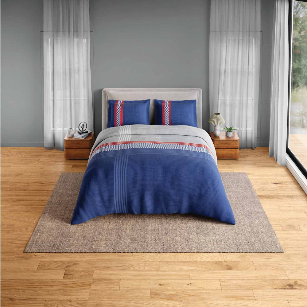 Spaces Neo Paradox 100% Cotton 152 TC Percale Geometric Large Bedsheet with 2 Pillow Covers - 274 x 274 cm, Blue