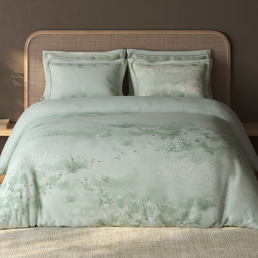 Spaces Sierra Floral 100% Hygro Cotton 210 TC Large Bedsheet with 4 Pillow Covers - 108 x 108 Inches, Light Aqua