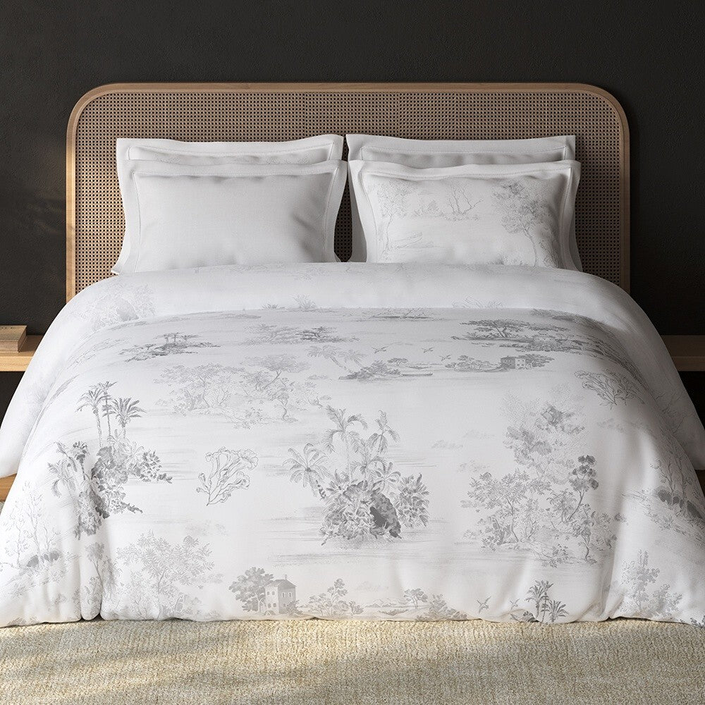 Spaces Sierra Floral 100% Hygro Cotton 210 TC Large Bedsheet with 4 Pillow Covers - 108 x 108 Inches, White