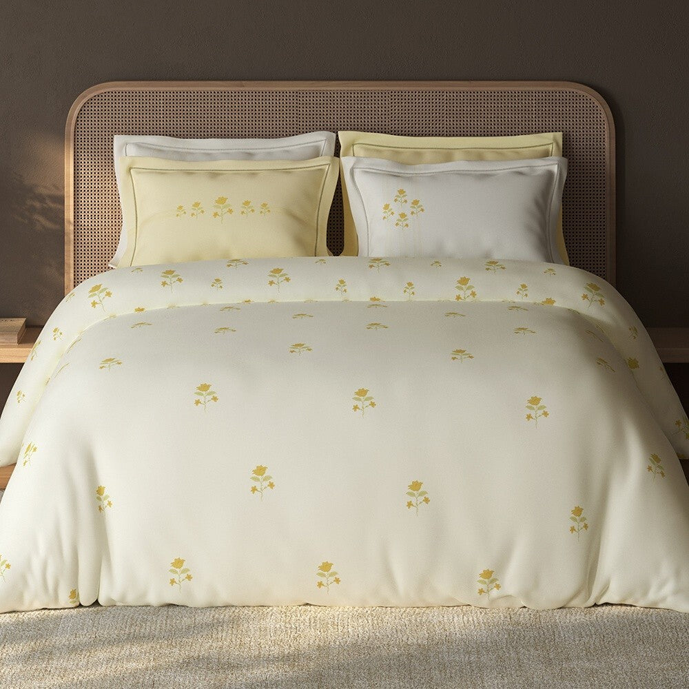 Spaces Sierra Floral 100% Hygro Cotton 210 TC Large Bedsheet with 4 Pillow Covers - 108 x 108 Inches, Light Yellow
