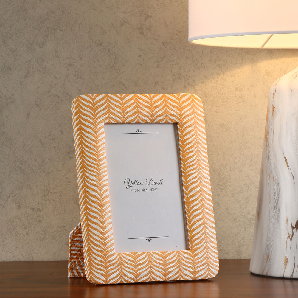 Leaf Design Table Photo Frame (Orange, 4 x 6 Inch)