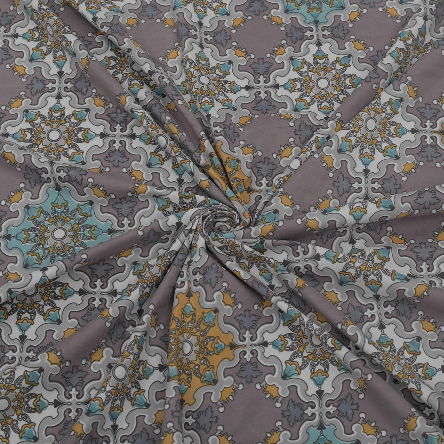 Turkish Stencil Pattern 4 Pieces Polyester Double Bedding Set (Multicolor)