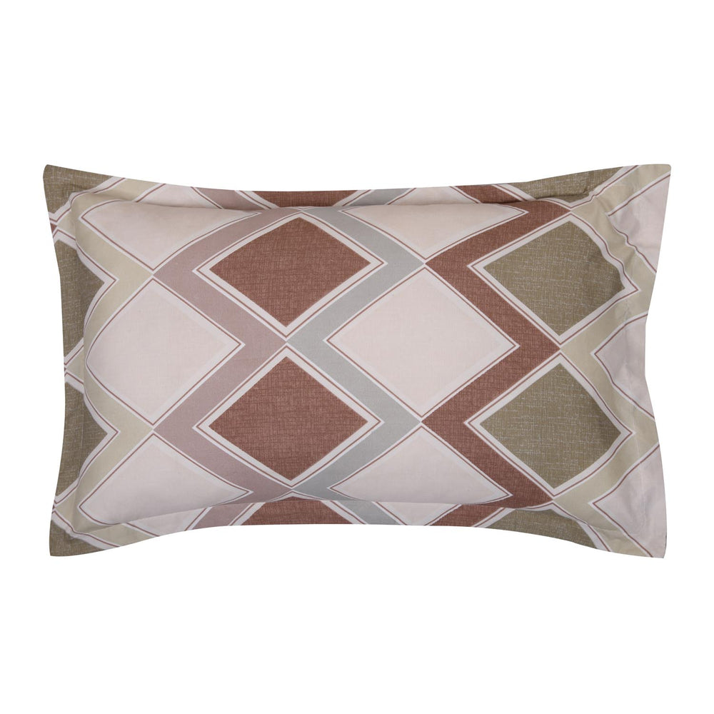 Diamond Pattern Polyester King Bedsheet with Pillow Covers- Multicolor