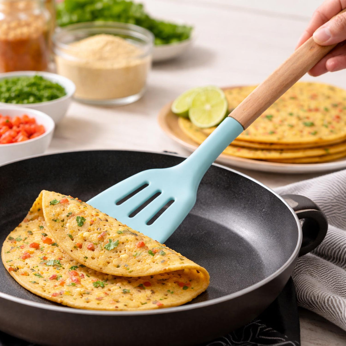 Baker's Secret Silicone Turner- Green