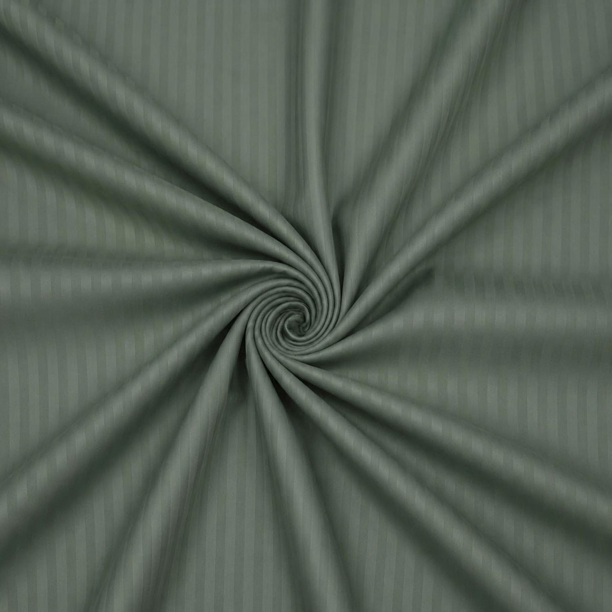 Solid Polyester Queen Bedsheet with 2 Pillow Covers- Green