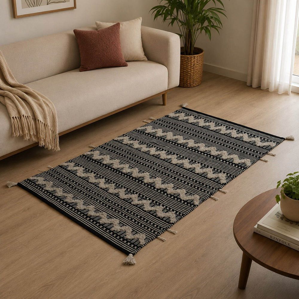 Zigzag Cotton 120 x 180 cm Rug- Black & White