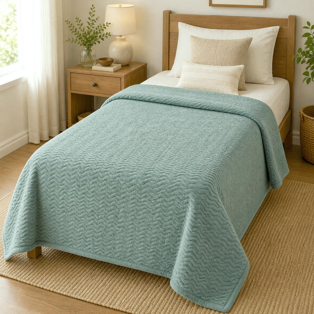 Jacquard Waves Polyester Single Blanket- Green