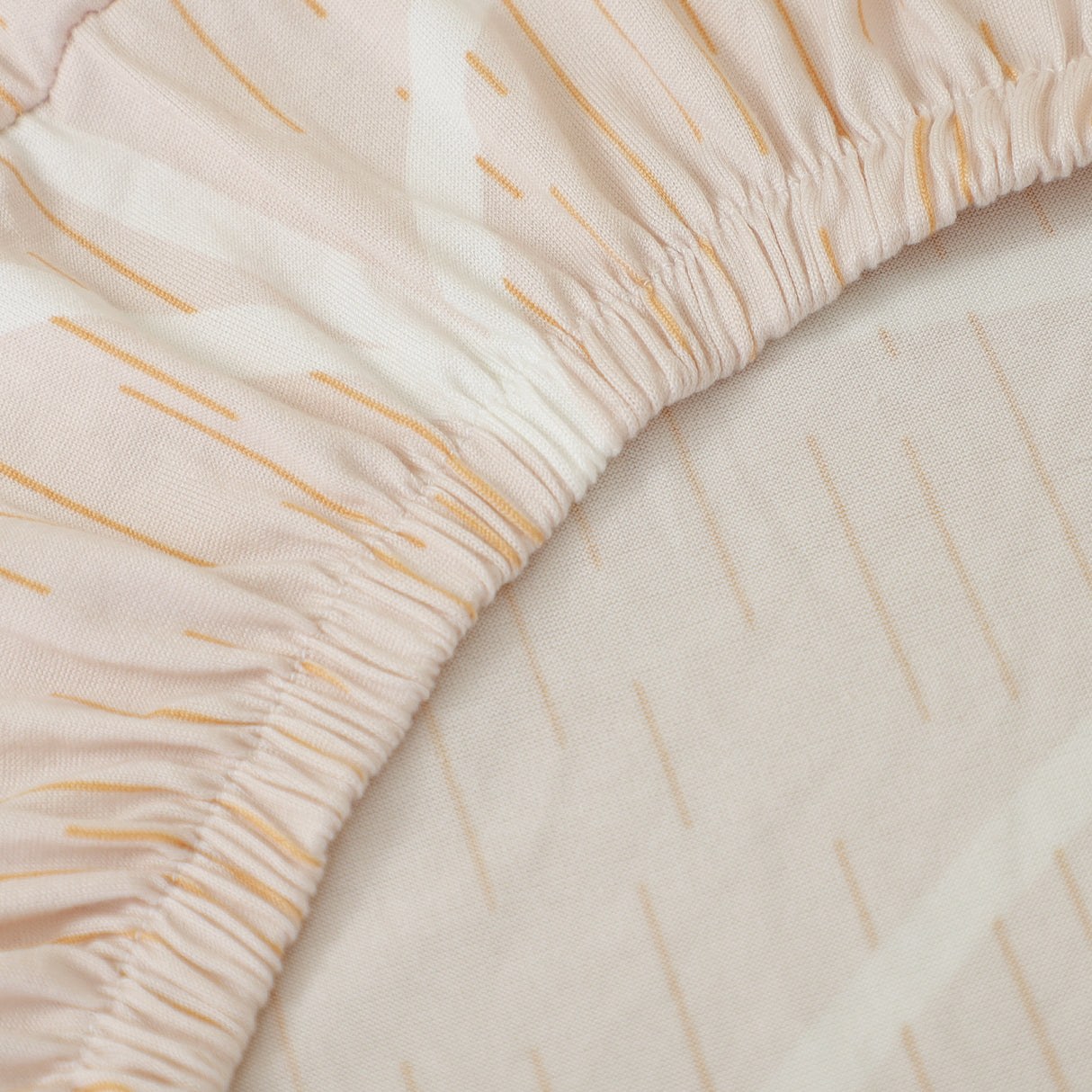 Geometric Elegance Fitted 3 Seater Sofa Cover Peach & White